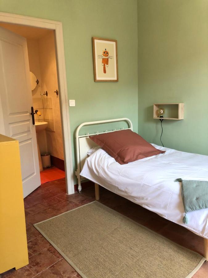L'Oiseau Bleu Rollier Bed & Breakfast Roubia Exterior foto