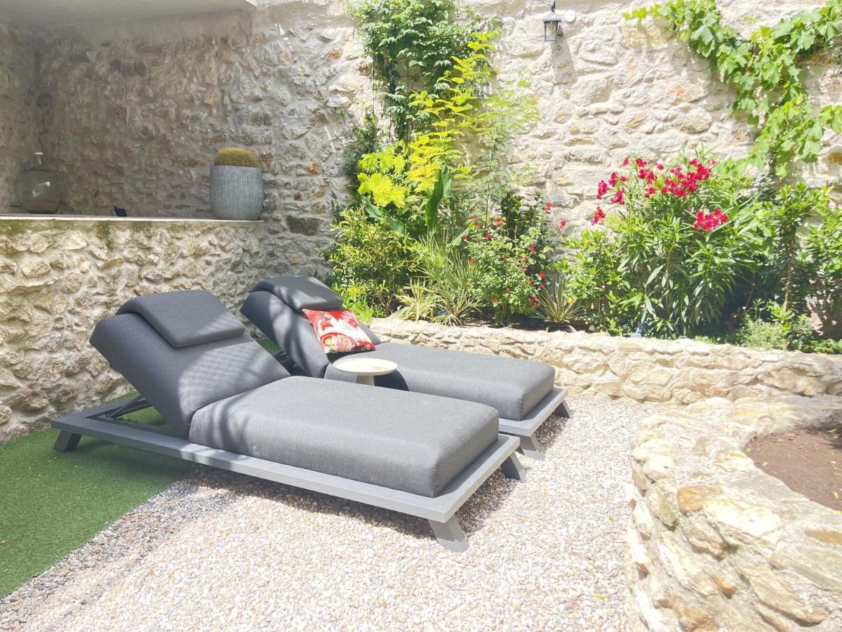 L'Oiseau Bleu Rollier Bed & Breakfast Roubia Exterior foto